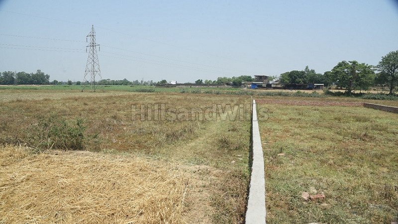 ₹20 Lac&nbsp;|&nbsp;125 sq.yards residential plot for sale  in sahaspur chakrata road dehradun
