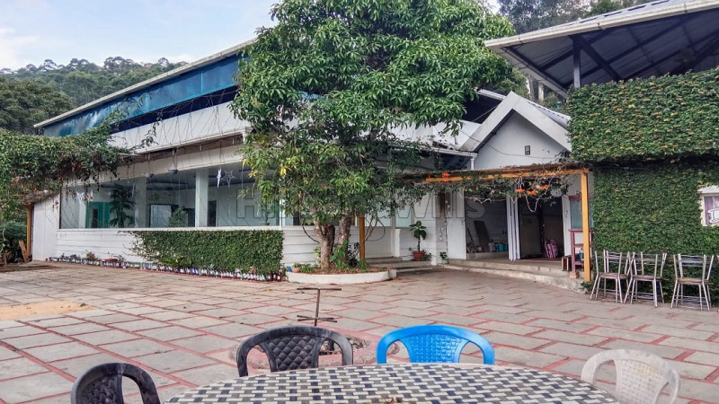 ₹1.60 Cr&nbsp;|&nbsp;2500 sq. ft resort for sale  in devikulam munnar along with 15 cents land