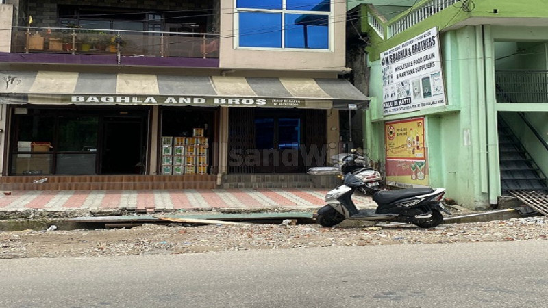 ₹1.70 Cr&nbsp;|&nbsp;1200 sq. ft showroom for sale  in palampur dharamshala along with 1400 sq.ft. land