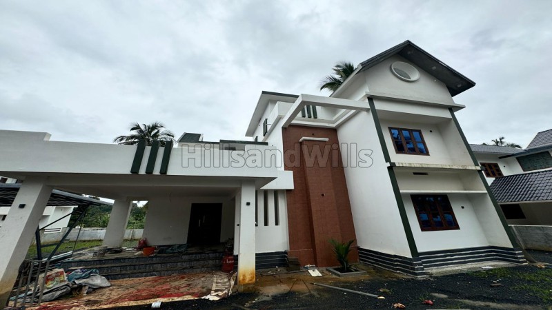 ₹1.10 Cr&nbsp;|&nbsp;4bhk independent house for sale  in meenangadi wayanad