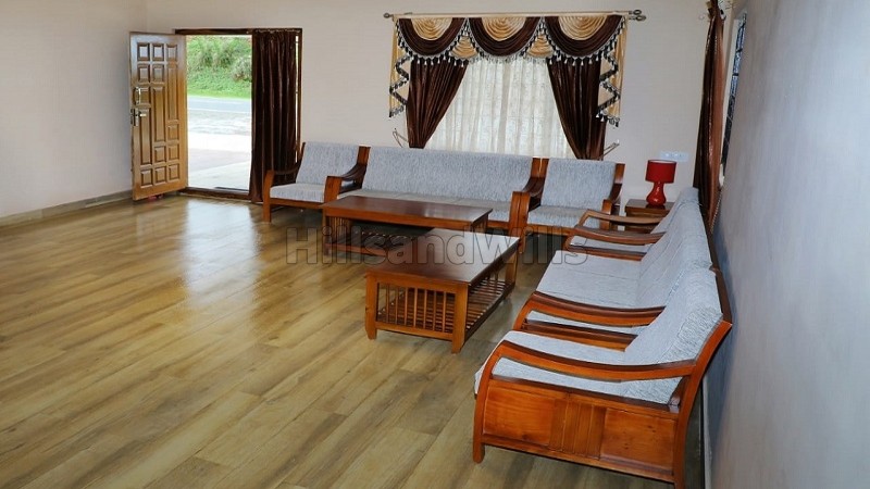 ₹5.50 Cr&nbsp;|&nbsp;3500 sq. ft homestay for sale  in balacola ooty along with 42 cents land