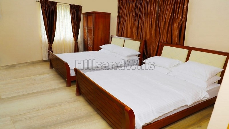 ₹5.50 Cr&nbsp;|&nbsp;3500 sq. ft homestay for sale  in balacola ooty along with 42 cents land