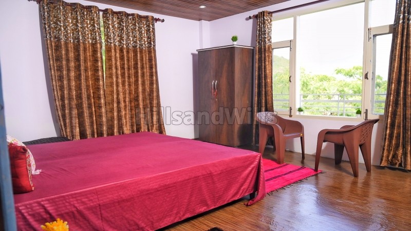 ₹2.20 Cr&nbsp;|&nbsp;4bhk cottage for sale  in shoghi waknaghat shimla