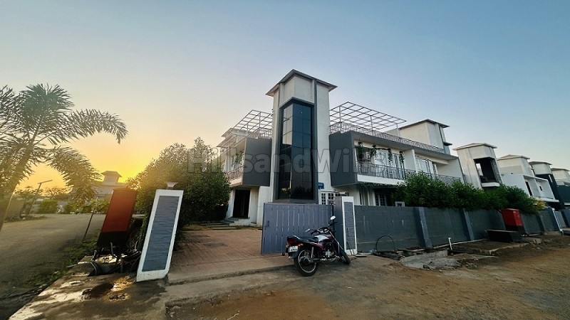 ₹2.72 Cr&nbsp;|&nbsp;5bhk  villa with pool for sale  in lonavala