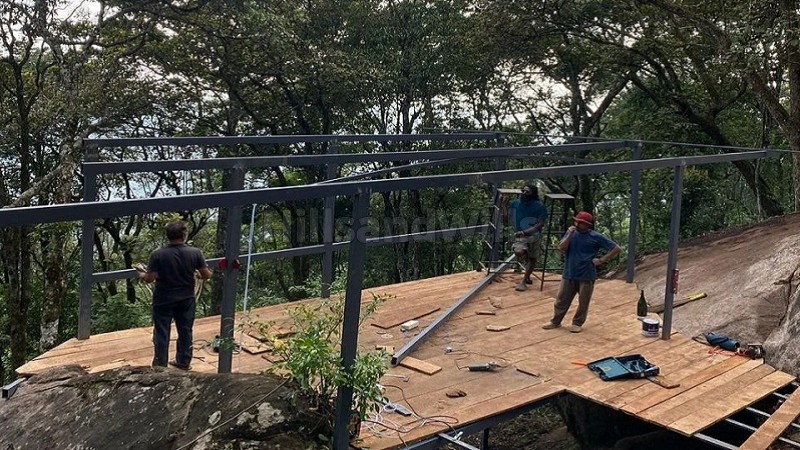 ₹2.50 Cr&nbsp;|&nbsp;500 sq. ft resort for sale  in chinnakanal munnar along with 2.15 acres land