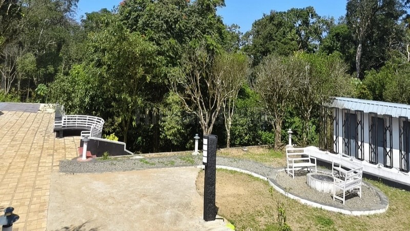 ₹3.50 Cr | 7bhk british style bungalow for sale in poopara munnar