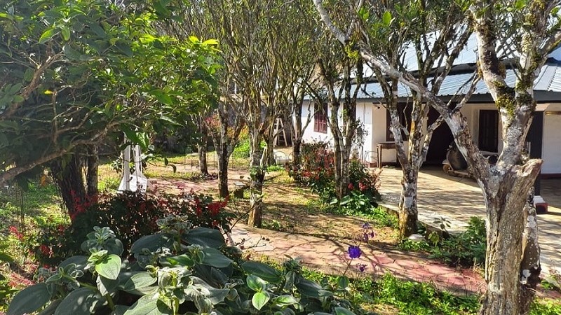 ₹3.50 Cr | 7bhk british style bungalow for sale in poopara munnar