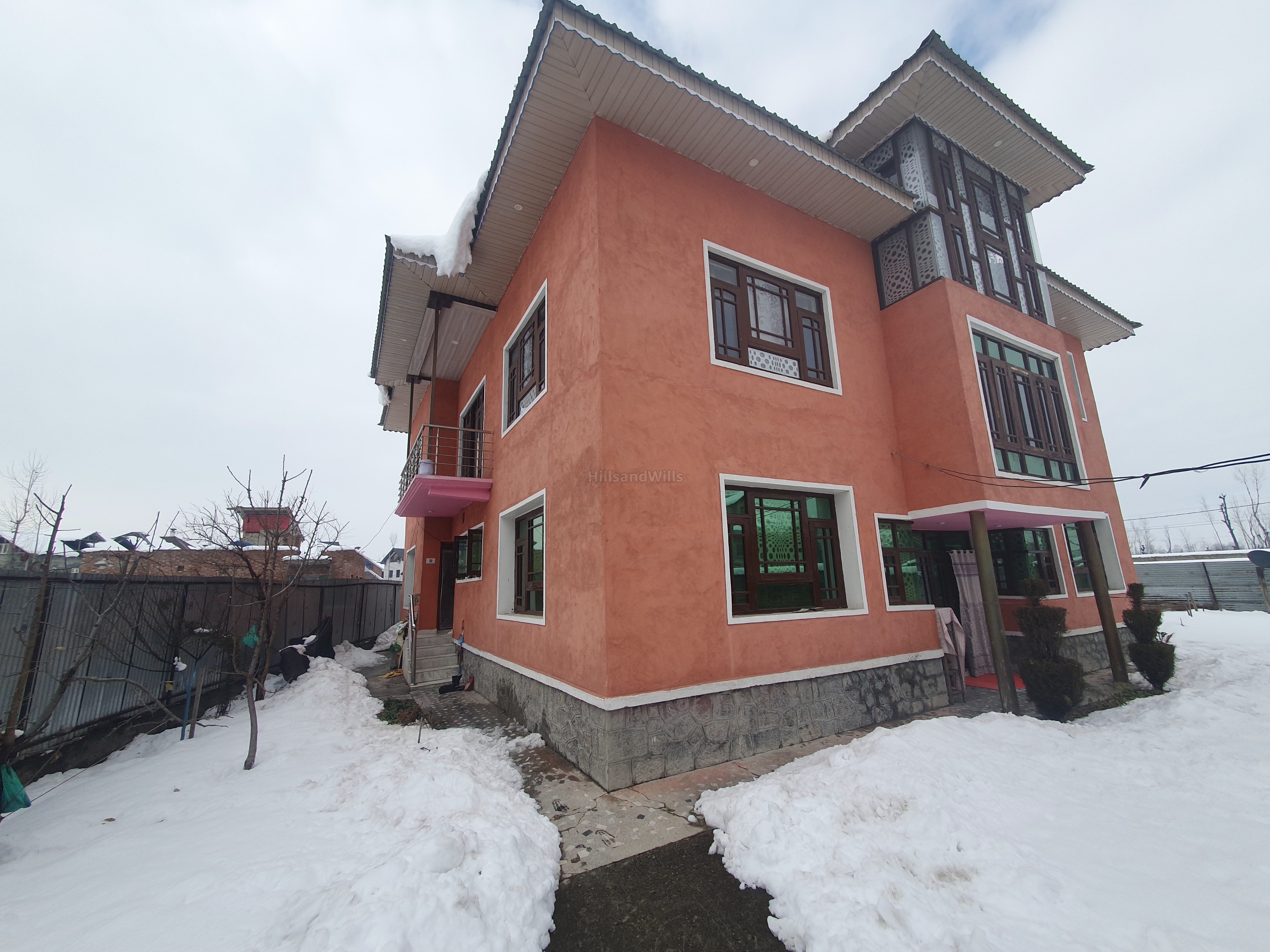 ₹3.30 Cr&nbsp;|&nbsp;5bhk independent house for sale  in anantnag near srinagar