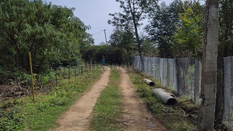₹85 Lac&nbsp;|&nbsp;2.15 acres  panoramic view agriculture land for sale  in poombarai kodaikanal