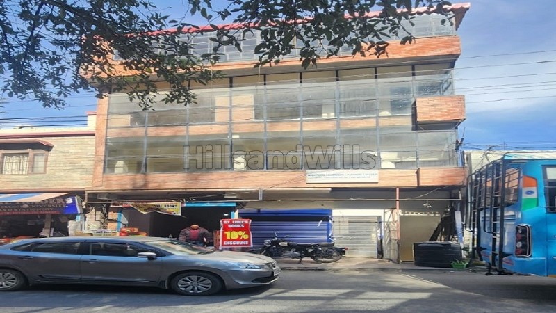 ₹3.50 Cr&nbsp;|&nbsp;3500 sq. ft complex for sale  in mall road solan along with 1000 sq.ft. land