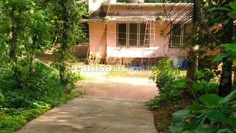 ₹2.50 Cr&nbsp;|&nbsp;6 acres  agriculture land with old house for sale  in edakkadu idukki