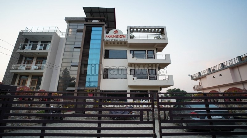 ₹10.20 Cr | 5000 sq. ft homestay for sale in mussorie road dehradun along with 506 sq.meter land