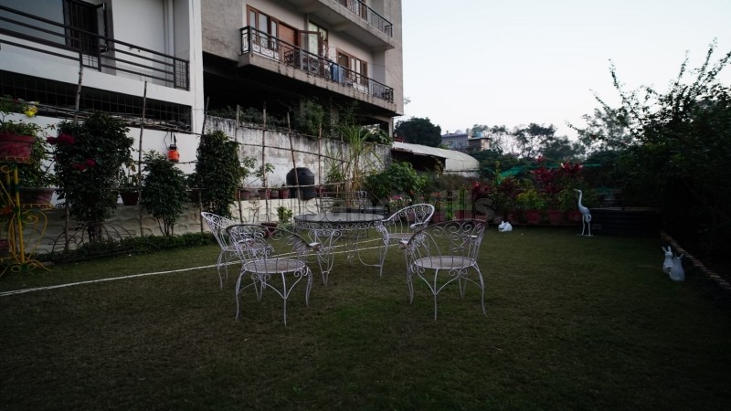 ₹10.20 Cr | 5000 sq. ft homestay for sale in mussorie road dehradun along with 506 sq.meter land