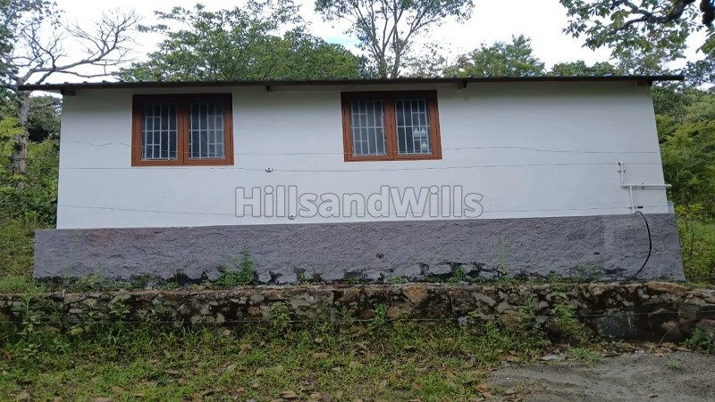 ₹3 Cr&nbsp;|&nbsp;600 sq. ft resort for sale  in pethuparai kodaikanal along with 2.4 acres land