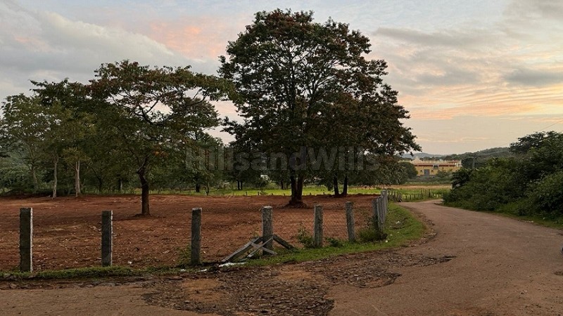 ₹2.16 Cr&nbsp;|&nbsp;54 cents  scenic view land for sale  in kottur village yelagiri