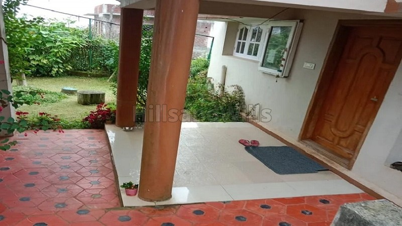 ₹1.95 Cr&nbsp;|&nbsp;4bhk villa for sale  near lake, observatory road kodaikanal