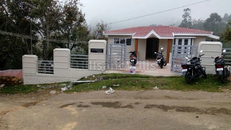 ₹1.95 Cr&nbsp;|&nbsp;4bhk villa for sale  near lake, observatory road kodaikanal