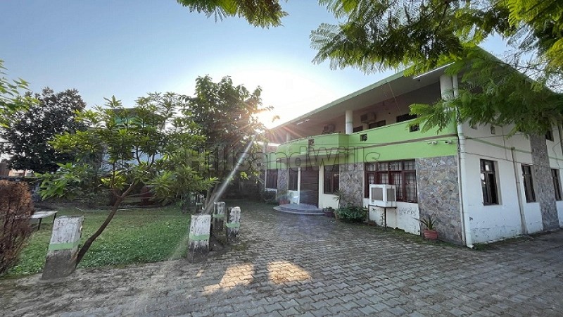 ₹7.40 Cr&nbsp;|&nbsp;6000 sq. ft office space for sale  in jollygrant, bhaniyawala dehradun along with 740 sq.yards land