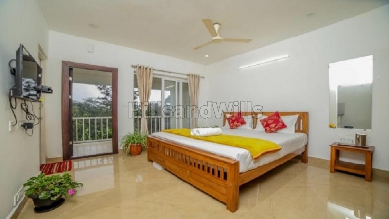 ₹7.50 Cr | 8bhk cottage with 3 bhk owners bungalow for sale in kotagiri