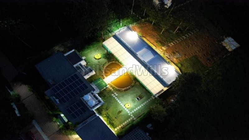 ₹7.50 Cr | 8bhk cottage with 3 bhk owners bungalow for sale in kotagiri