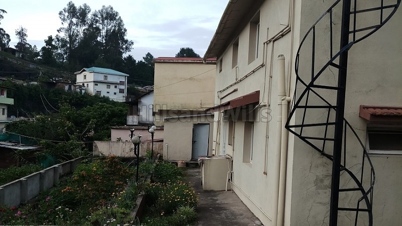 ₹2 Cr&nbsp;|&nbsp;4bhk independent house for sale  in bear sholla falls road (1km from lake) kodaikanal