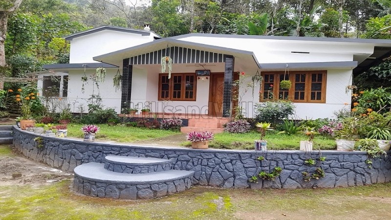 ₹1.50 Cr&nbsp;|&nbsp;60 cents  pepper plantation with house for sale  in marykulam idukki