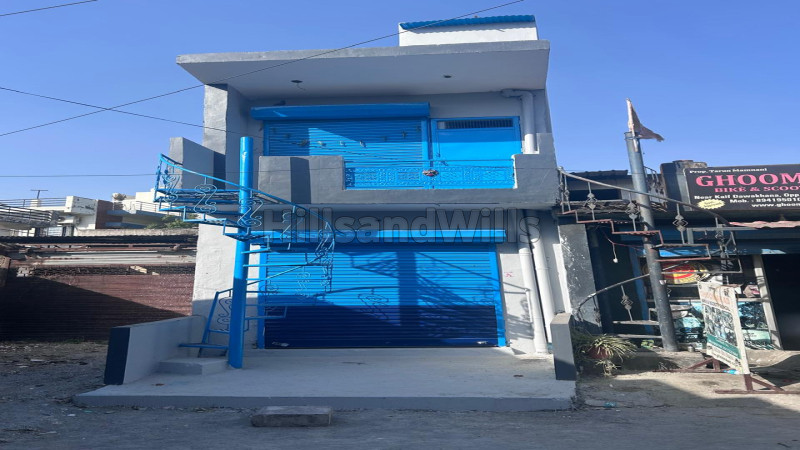 ₹85 Lac&nbsp;|&nbsp;65 sq. meter shop for sale  in isbt dehradun along with 32.32 sq.meter land