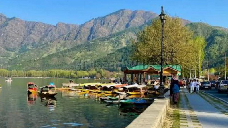₹260 Cr&nbsp;|&nbsp;60000 sq. ft resort for sale  in dal lake area srinagar along with 12 kanal land