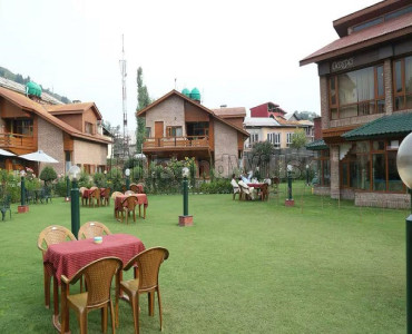 60000 sq. ft resort for sale  in dal lake area srinagar along with 12 kanal land