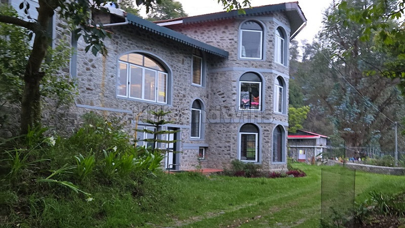 ₹40 Cr&nbsp;|&nbsp;8bhk  farmhouse with estate for sale  in bear shola hill kodaikanal