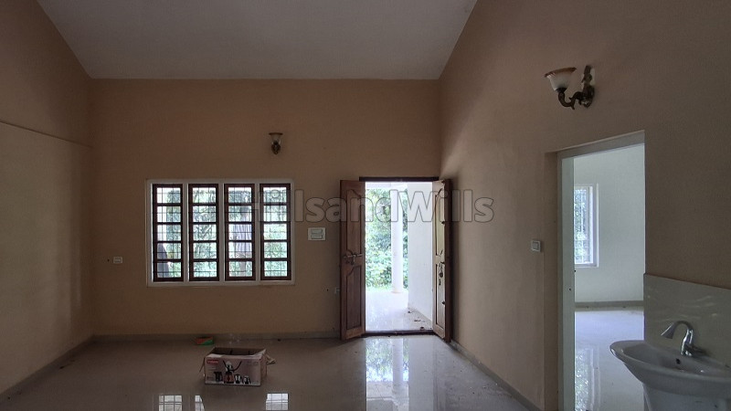 ₹80 Lac&nbsp;|&nbsp;1 acres estate with villa and a cottage for sale  in wayanad