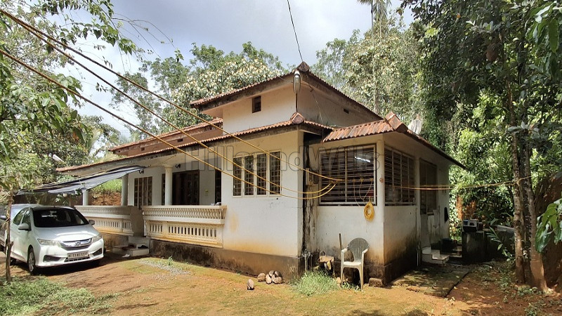 ₹80 Lac&nbsp;|&nbsp;1 acres estate with villa and a cottage for sale  in wayanad