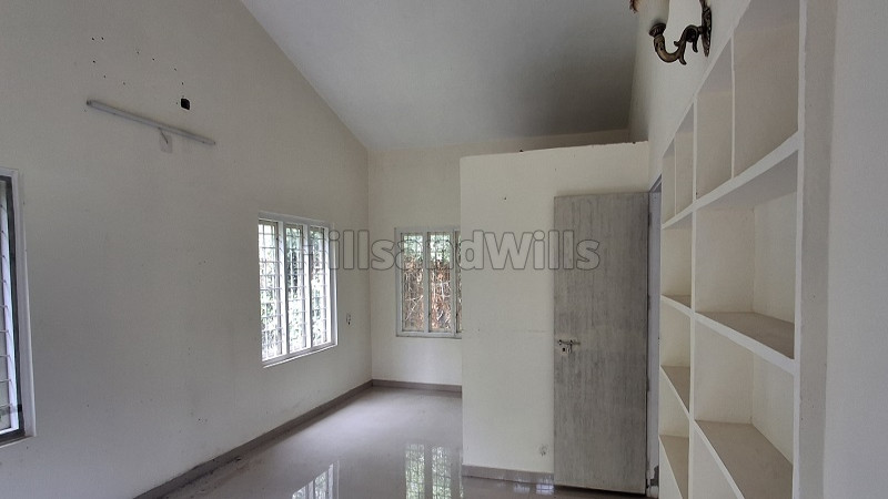 ₹80 Lac&nbsp;|&nbsp;1 acres estate with villa and a cottage for sale  in wayanad