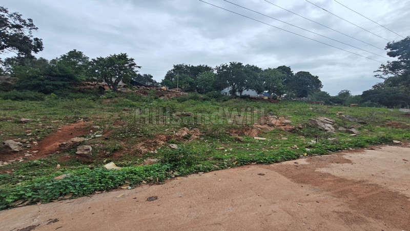 ₹2.31 Cr&nbsp;|&nbsp;33 cents residential plot for sale  in nilavoor yelagiri