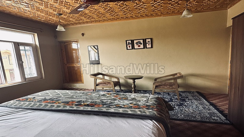 ₹2.20 Cr&nbsp;|&nbsp;3200 sq. ft homestay for sale  in pantha chowk srinagar