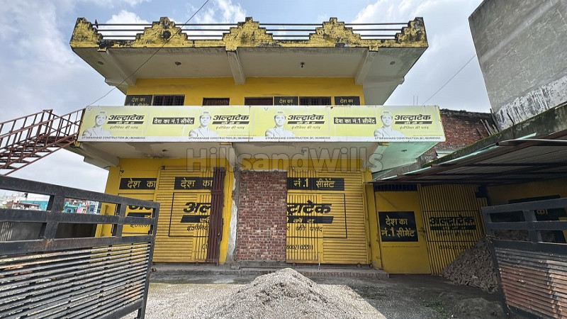 ₹80 K&nbsp;|&nbsp;3000 sq. ft warehouse for rent  in isbt dehradun along with 4500 sq.ft. land